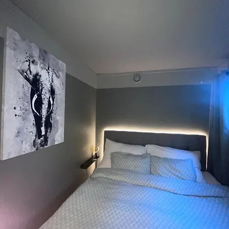 Appartement Modern Semi-detached House With Free Parking