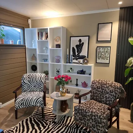 Modern Semi-detached House With Free Parking Appartement Lillehammer