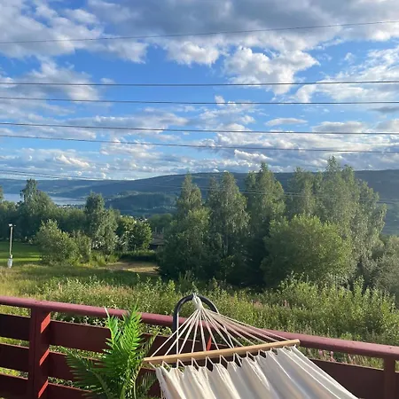 Appartement Modern Semi-detached House With Free Parking *