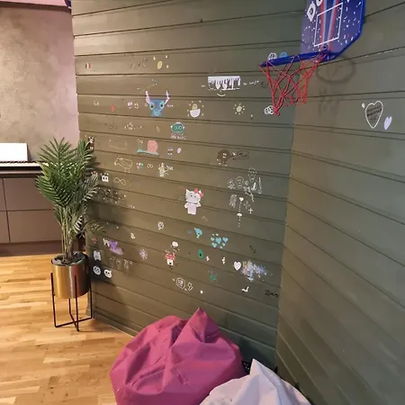 Appartement Modern Semi-detached House With Free Parking *