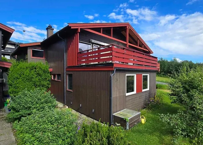 Apartment Modern Semi-detached House With Free Parking