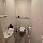 Апартаменты Modern Semi-detached House With Free Parking Лиллехамер