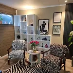 Modern Semi-detached House With Free Parking Апартаменты Лиллехамер